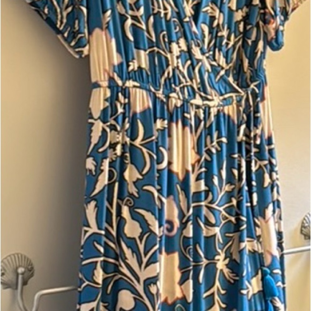 Knox Rose Blue and Cream Maxi wrap style short sleeve Rayon Sundress. NWT